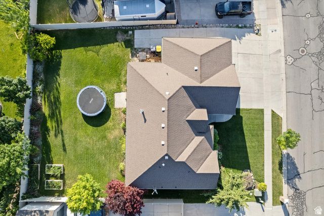 977 W WHITE WULFF DR, Bluffdale, UT 84065