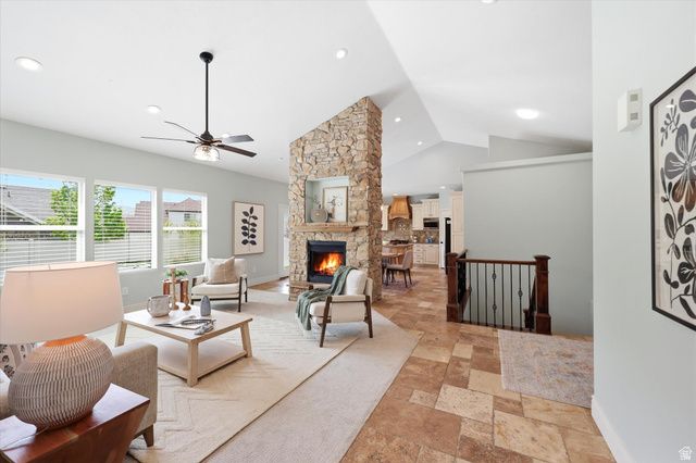 977 W WHITE WULFF DR, Bluffdale, UT 84065