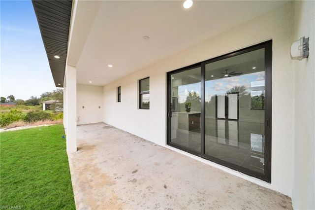 3222 58th ST W, Lehigh Acres, FL 33971