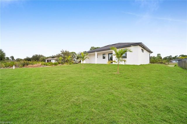 3222 58th ST W, Lehigh Acres, FL 33971