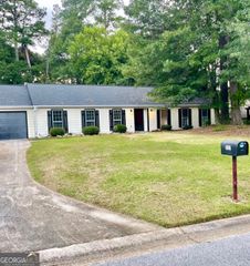 2821 Fieldstone Drive SE, Conyers, GA 30013