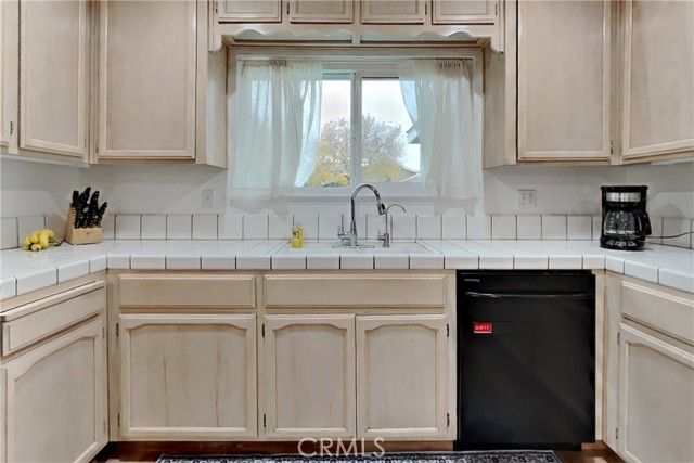 1947 Shadow Park Dr., Turlock, CA 95380