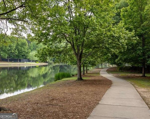 227 Quail Run, Roswell, GA 30076