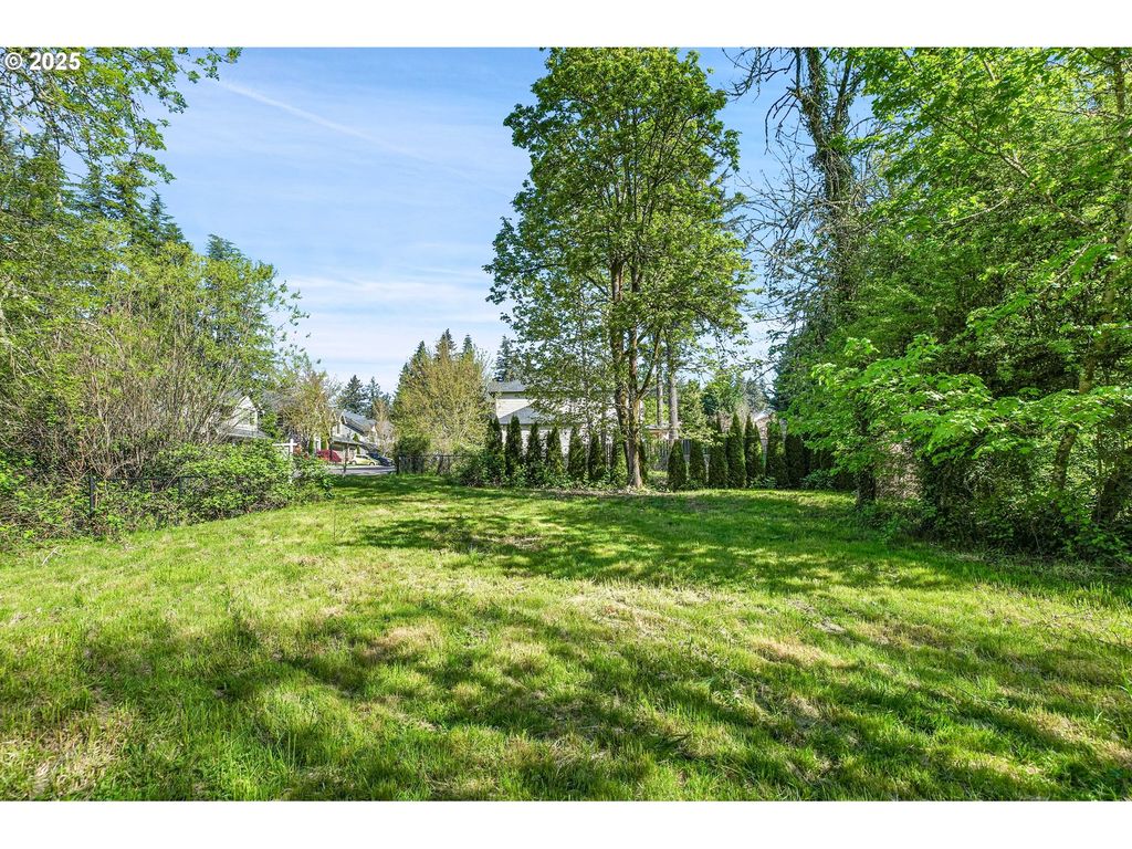 19368 RIVERWOOD Ln, Lake Oswego, OR 97035