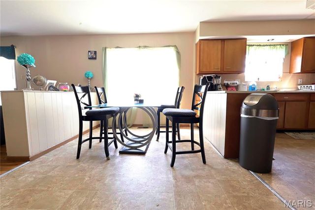 2660 Delaware Drive, Florissant, MO 63033