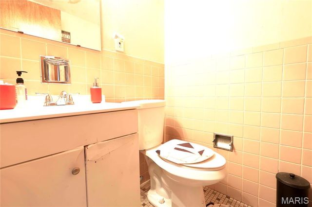 2660 Delaware Drive, Florissant, MO 63033
