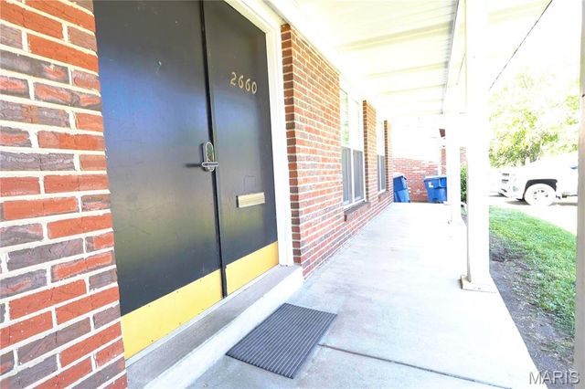 2660 Delaware Drive, Florissant, MO 63033
