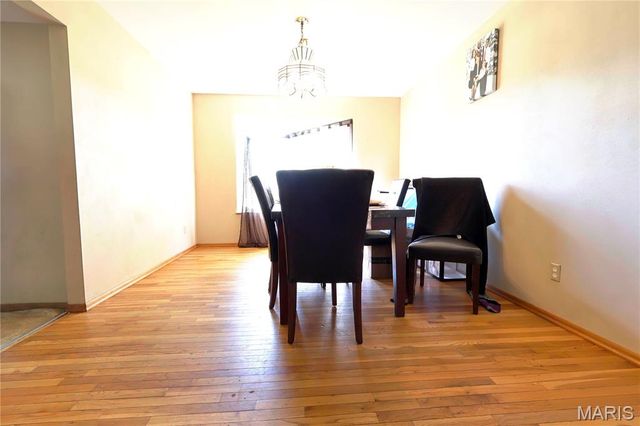 2660 Delaware Drive, Florissant, MO 63033