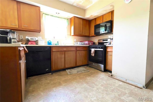 2660 Delaware Drive, Florissant, MO 63033