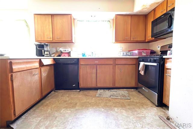 2660 Delaware Drive, Florissant, MO 63033