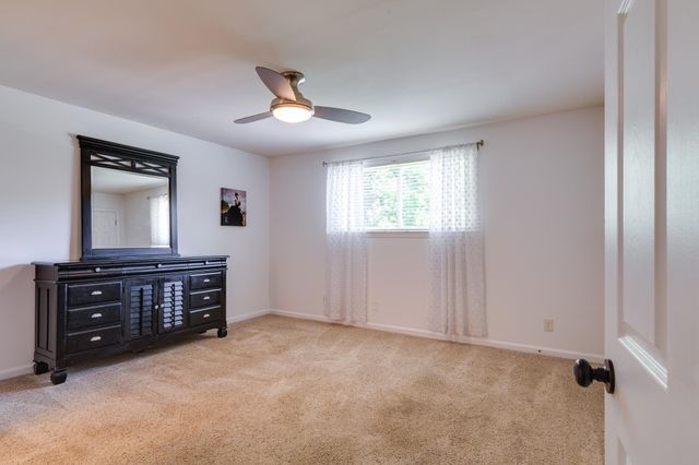 210 S MCLEAN BLVD S # 12, Memphis, TN 38104