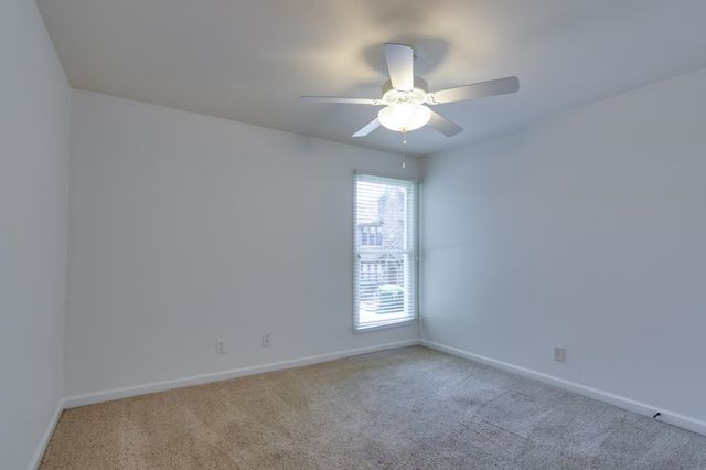 210 S MCLEAN BLVD S # 12, Memphis, TN 38104