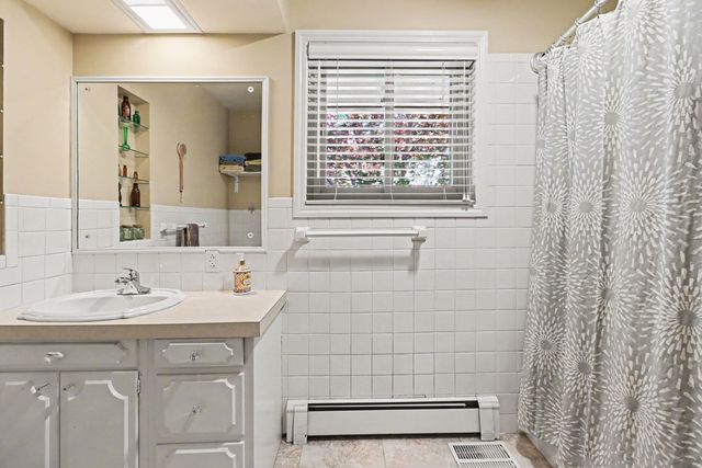 3666 Aaron Avenue SW, Grandville, MI 49418