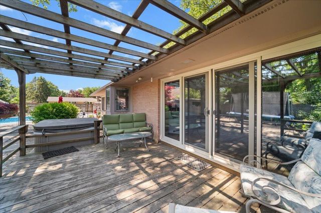 3666 Aaron Avenue SW, Grandville, MI 49418