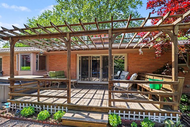 3666 Aaron Avenue SW, Grandville, MI 49418
