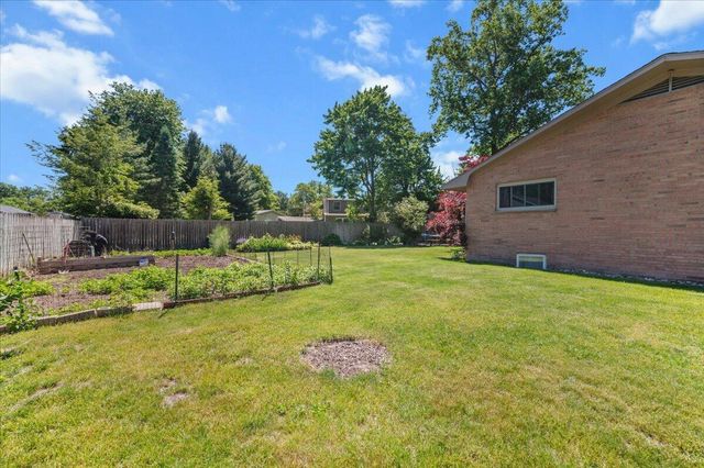 3666 Aaron Avenue SW, Grandville, MI 49418