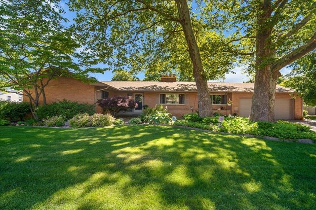 3666 Aaron Avenue SW, Grandville, MI 49418