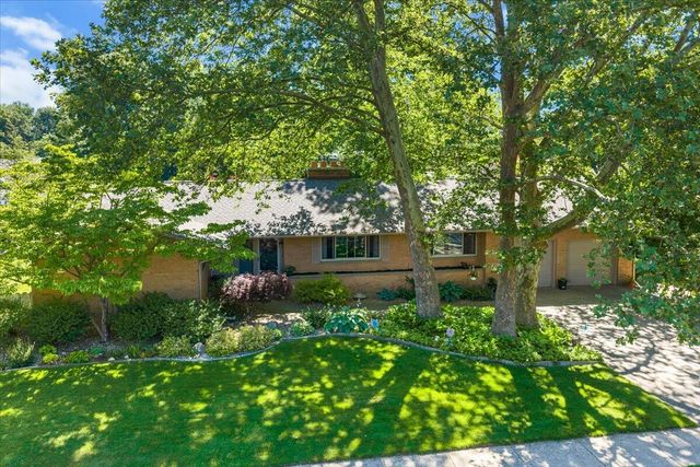 3666 Aaron Avenue SW, Grandville, MI 49418
