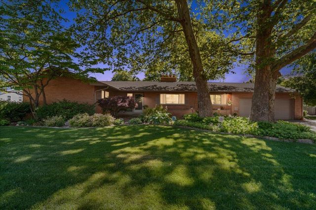 3666 Aaron Avenue SW, Grandville, MI 49418