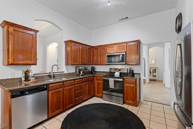 221 Whitestone Way, Weatherford, TX 76085