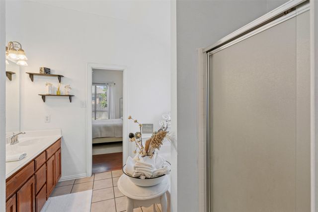 221 Whitestone Way, Weatherford, TX 76085