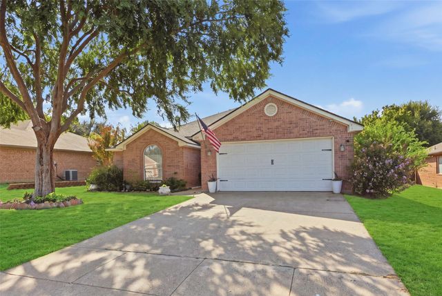 221 Whitestone Way, Weatherford, TX 76085