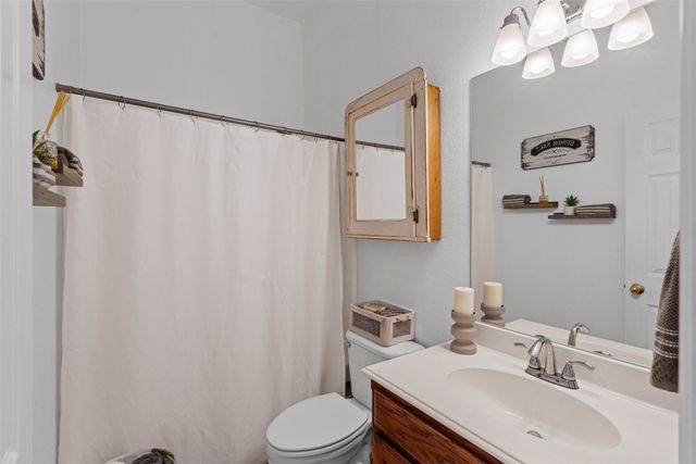 221 Whitestone Way, Weatherford, TX 76085