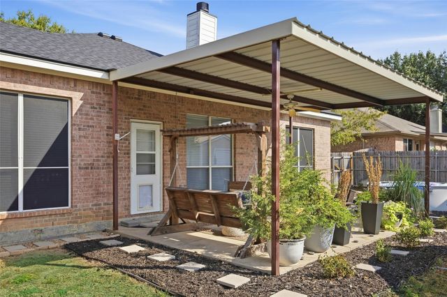 221 Whitestone Way, Weatherford, TX 76085