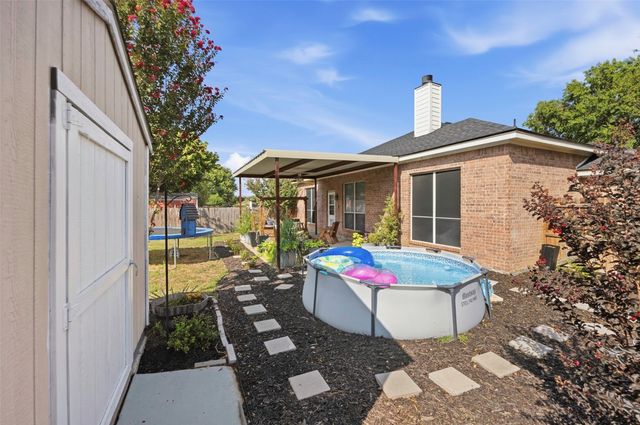 221 Whitestone Way, Weatherford, TX 76085