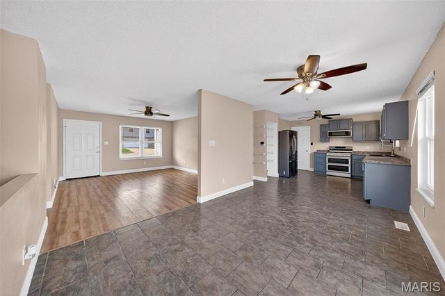 2121 Blossom Lane, Arnold, MO 63010