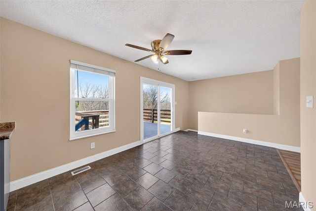 2121 Blossom Lane, Arnold, MO 63010