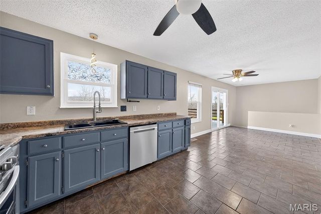 2121 Blossom Lane, Arnold, MO 63010