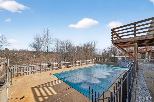 2121 Blossom Lane, Arnold, MO 63010