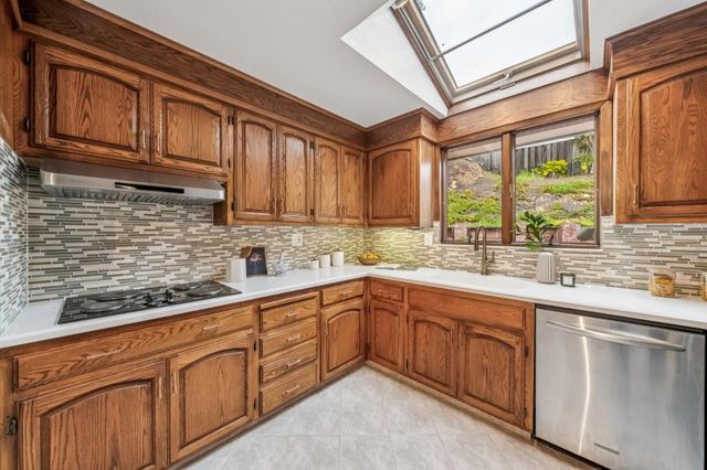 224 Highland Avenue, San Carlos, CA 94070