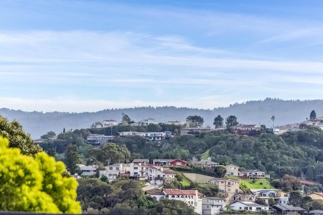 224 Highland Avenue, San Carlos, CA 94070