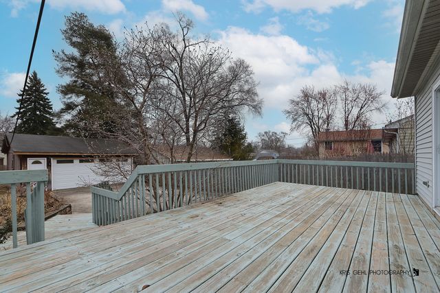 315 Oakwood Drive, Antioch, IL 60002