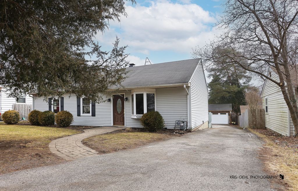 315 Oakwood Drive, Antioch, IL 60002