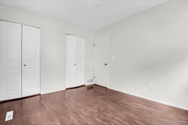 1933 Tamarisk Drive, East Lansing, MI 48823