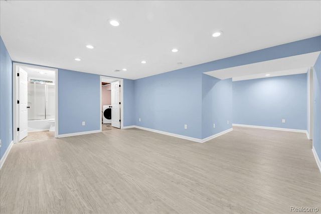 1933 Tamarisk Drive, East Lansing, MI 48823
