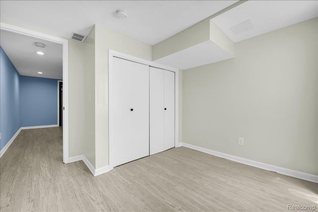 1933 Tamarisk Drive, East Lansing, MI 48823
