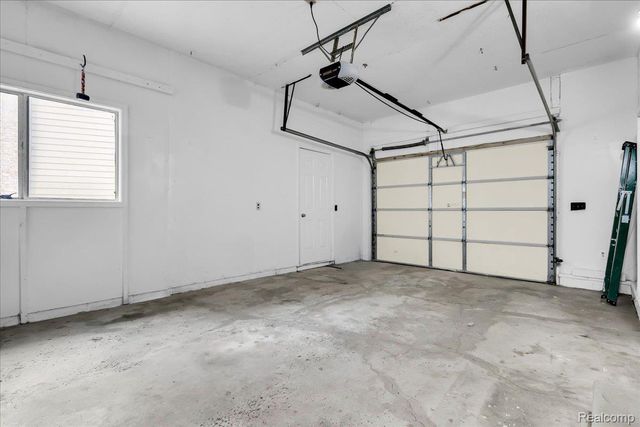 1933 Tamarisk Drive, East Lansing, MI 48823
