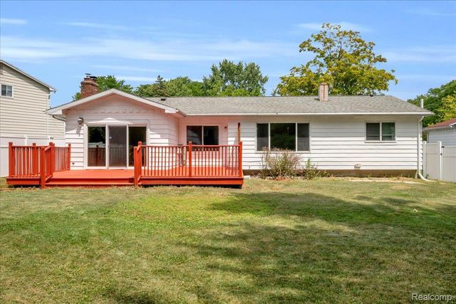 1933 Tamarisk Drive, East Lansing, MI 48823