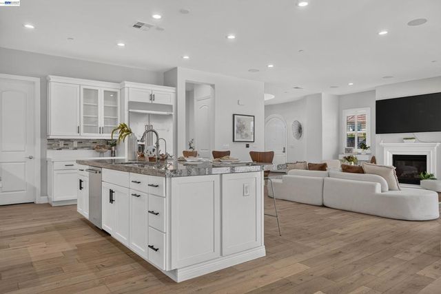 2782 Cathedral Rock Way, Dublin, CA 94568