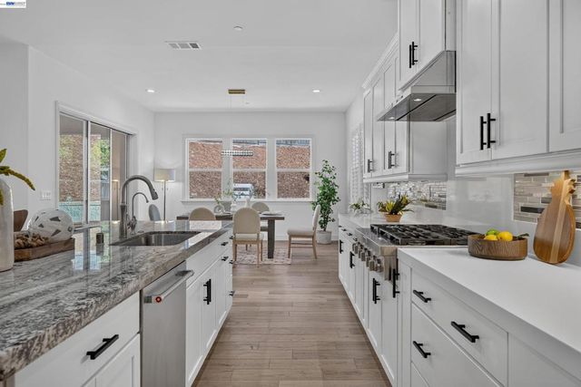 2782 Cathedral Rock Way, Dublin, CA 94568