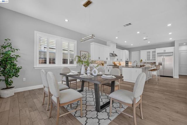 2782 Cathedral Rock Way, Dublin, CA 94568