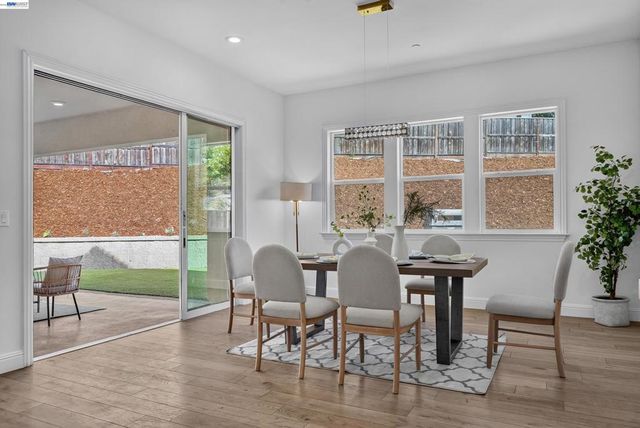 2782 Cathedral Rock Way, Dublin, CA 94568
