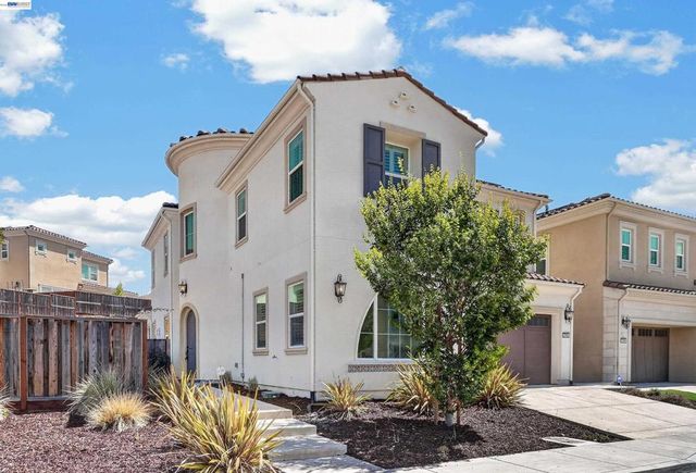 2782 Cathedral Rock Way, Dublin, CA 94568