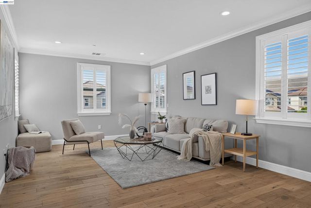 2782 Cathedral Rock Way, Dublin, CA 94568
