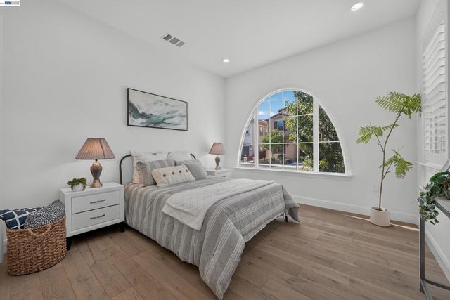 2782 Cathedral Rock Way, Dublin, CA 94568