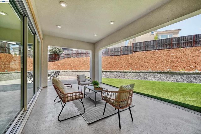 2782 Cathedral Rock Way, Dublin, CA 94568